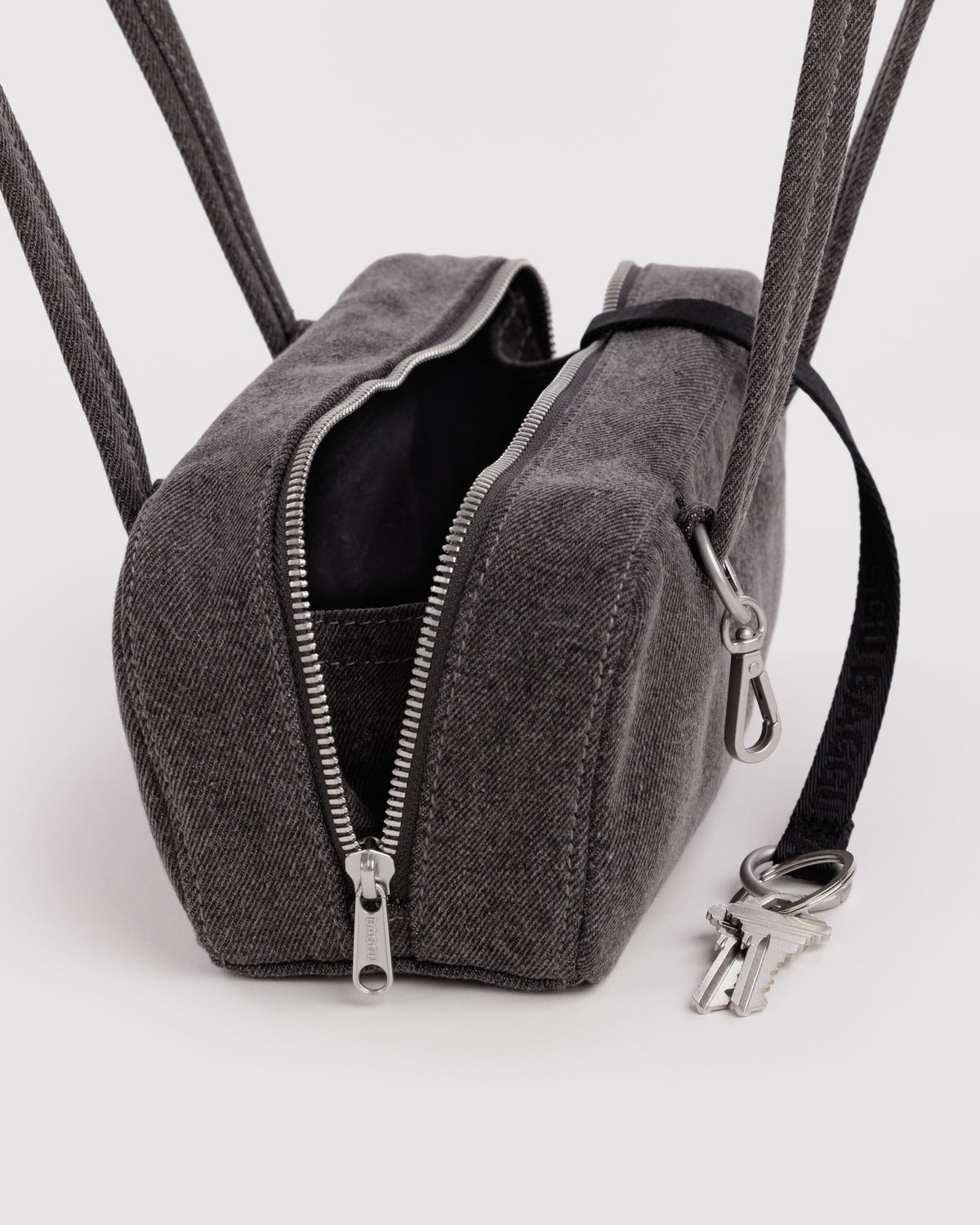 SMALL DENIM BOWLER BAG - US 5129