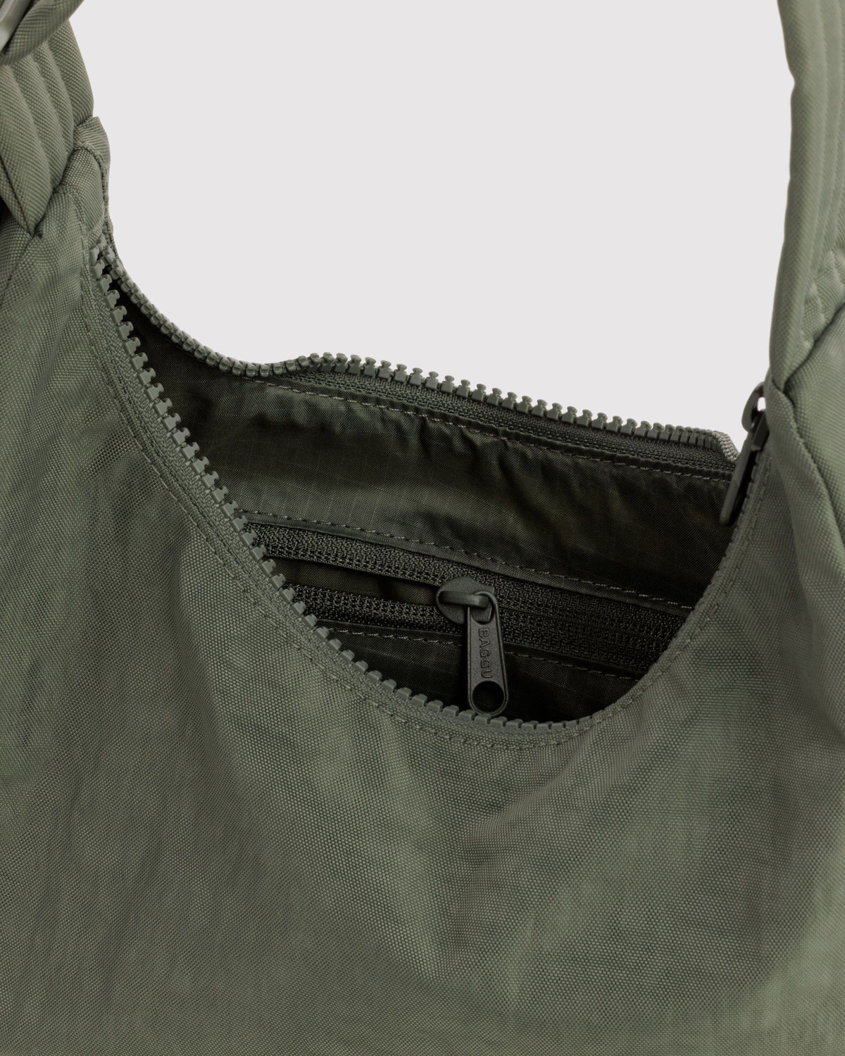 MINI NYLON SHOULDER BAG - US 7339