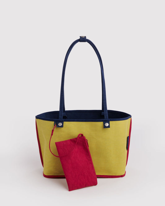 MEDIUM NYLON REVERSIBLE TOTE - US 4841
