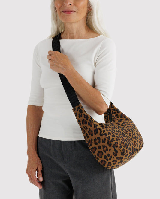 MEDIUM NYLON CRESCENT BAG - US 1202