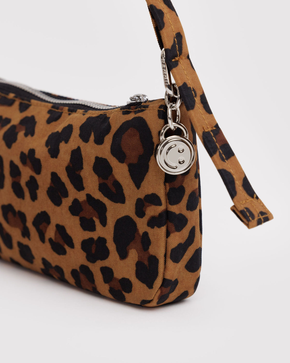 NYLON POCHETTE - US 7374