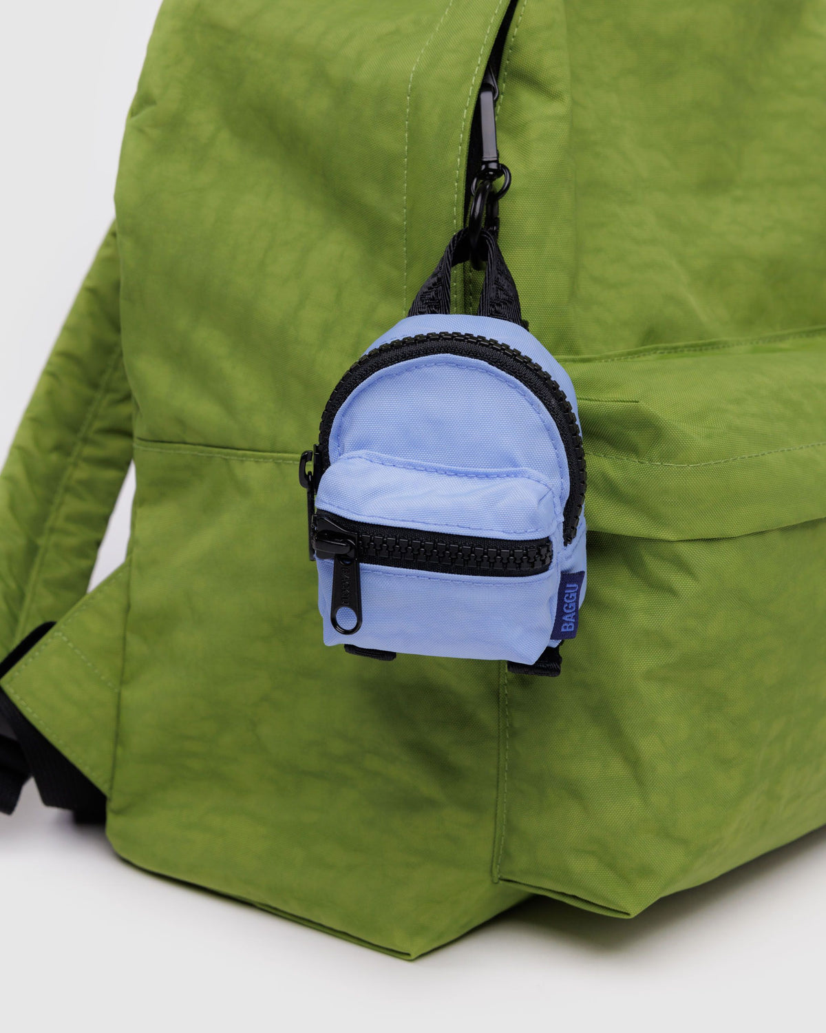 BACKPACK CHARM - US 1081