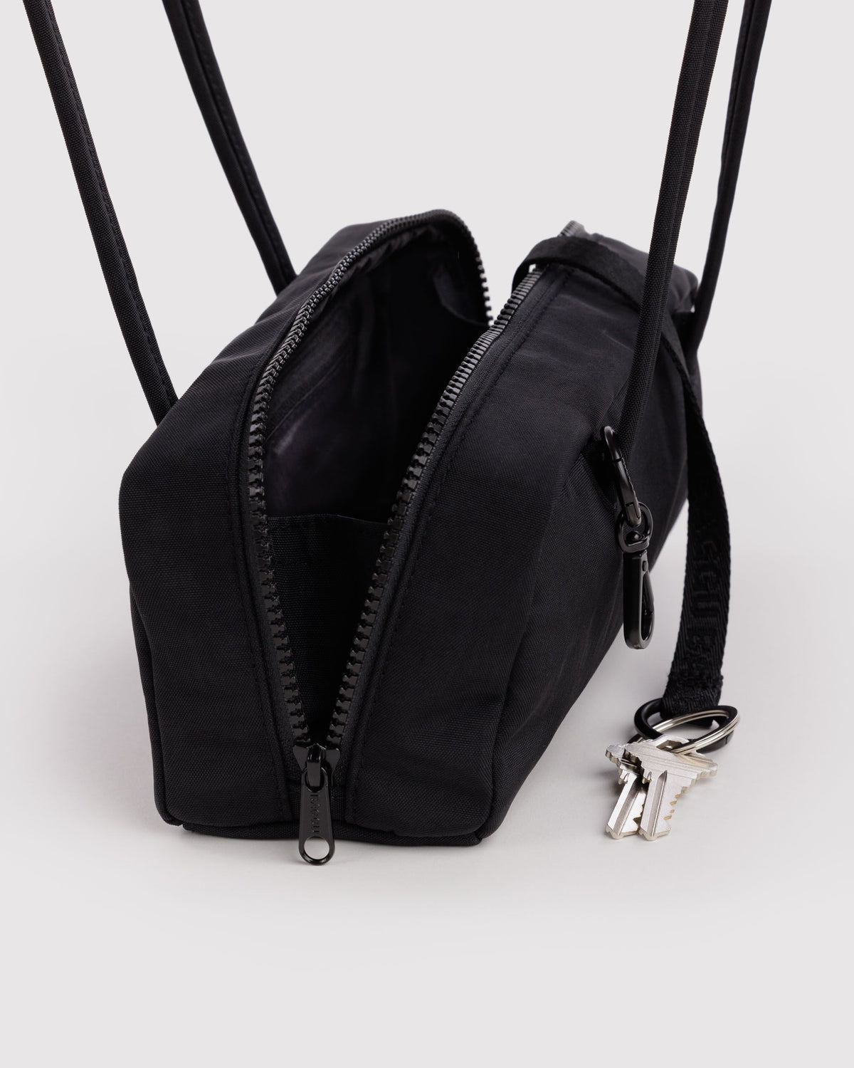 SMALL NYLON BOWLER BAG - US 4355