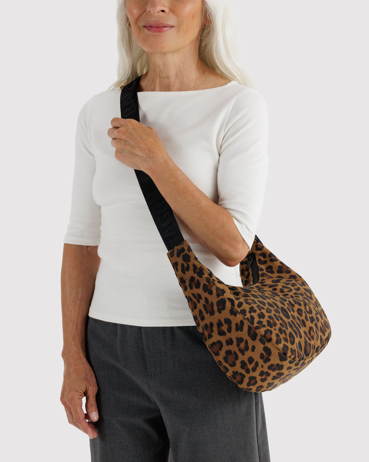 MEDIUM NYLON CRESCENT BAG - US 1202
