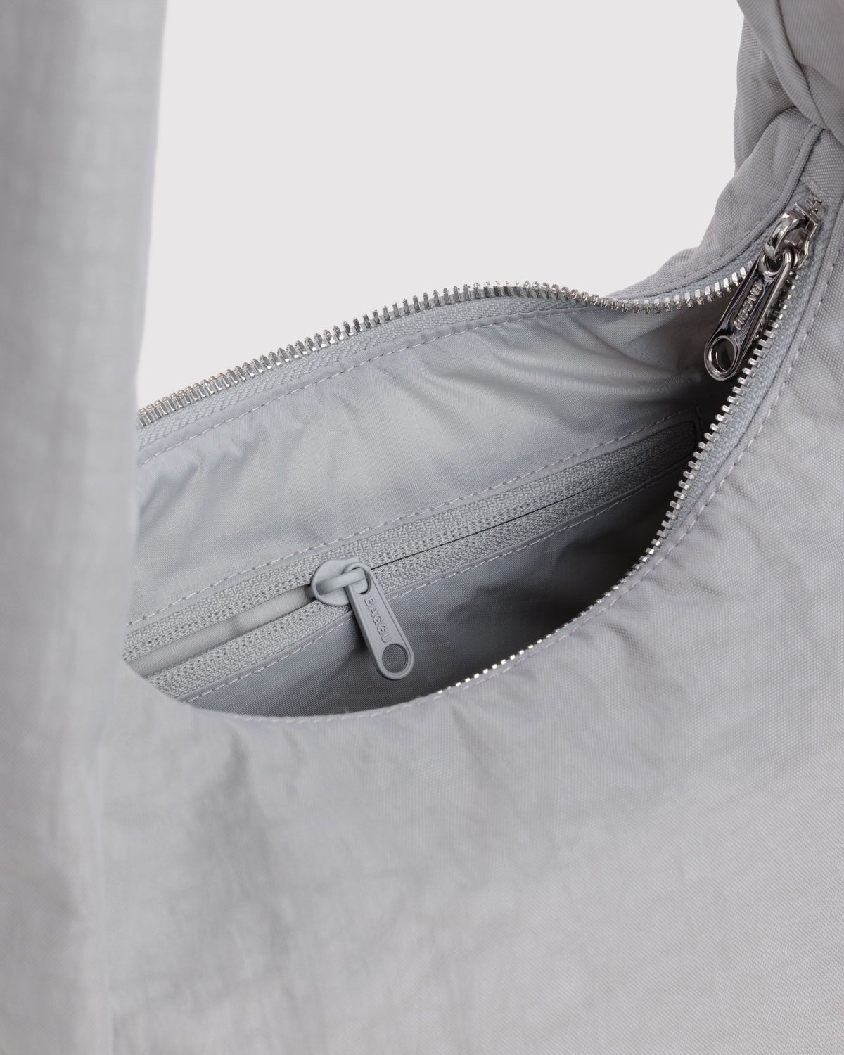 SMALL NYLON MERINGUE BAG - US 8104