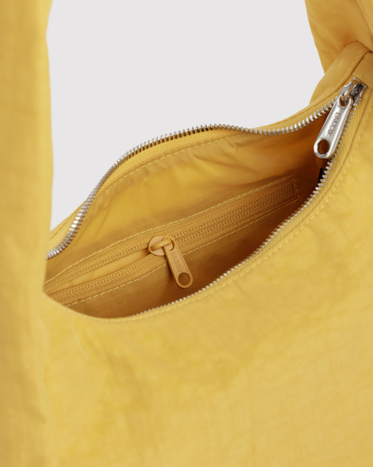 SMALL NYLON MERINGUE BAG - US 3209