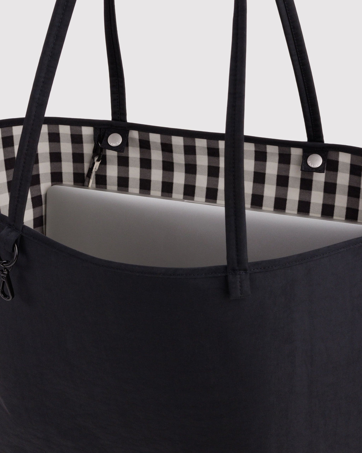 LARGE NYLON REVERSIBLE TOTE - US 4951