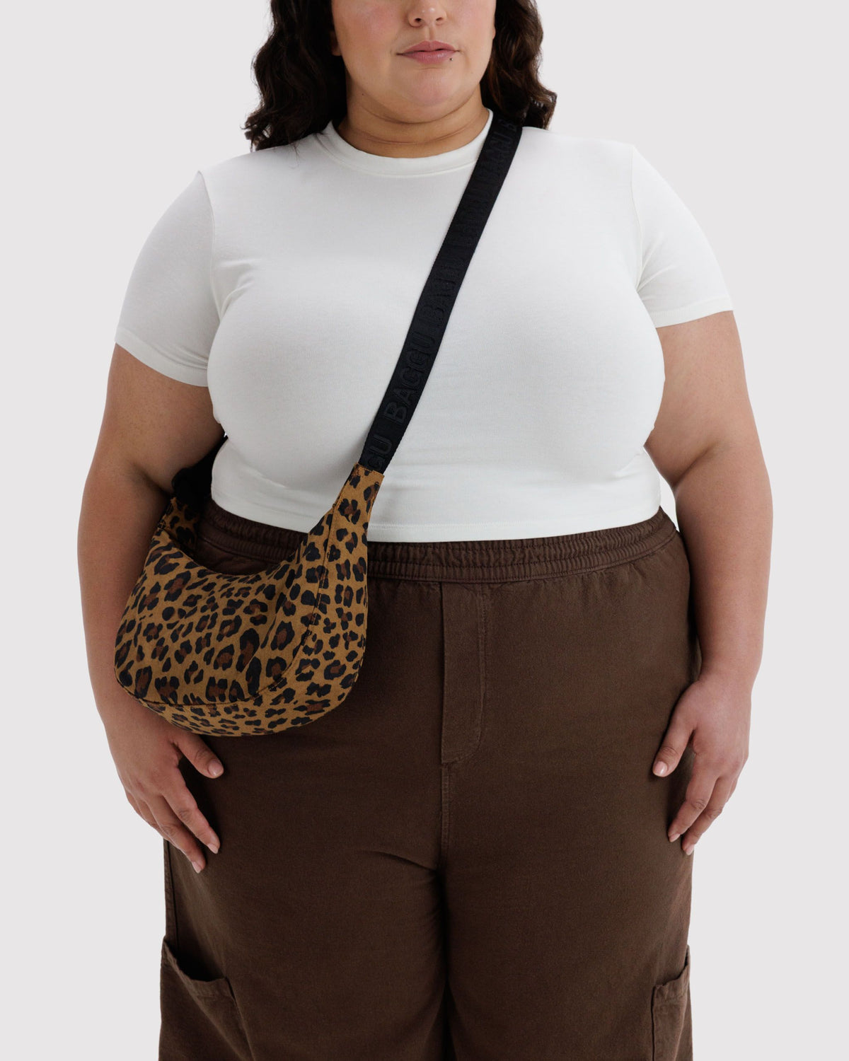 SMALL NYLON CRESCENT BAG - US 1064