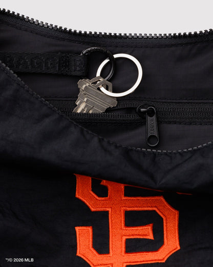 MEDIUM NYLON CRESCENT BAG - US 4262