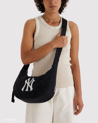MEDIUM NYLON CRESCENT BAG - US 1597
