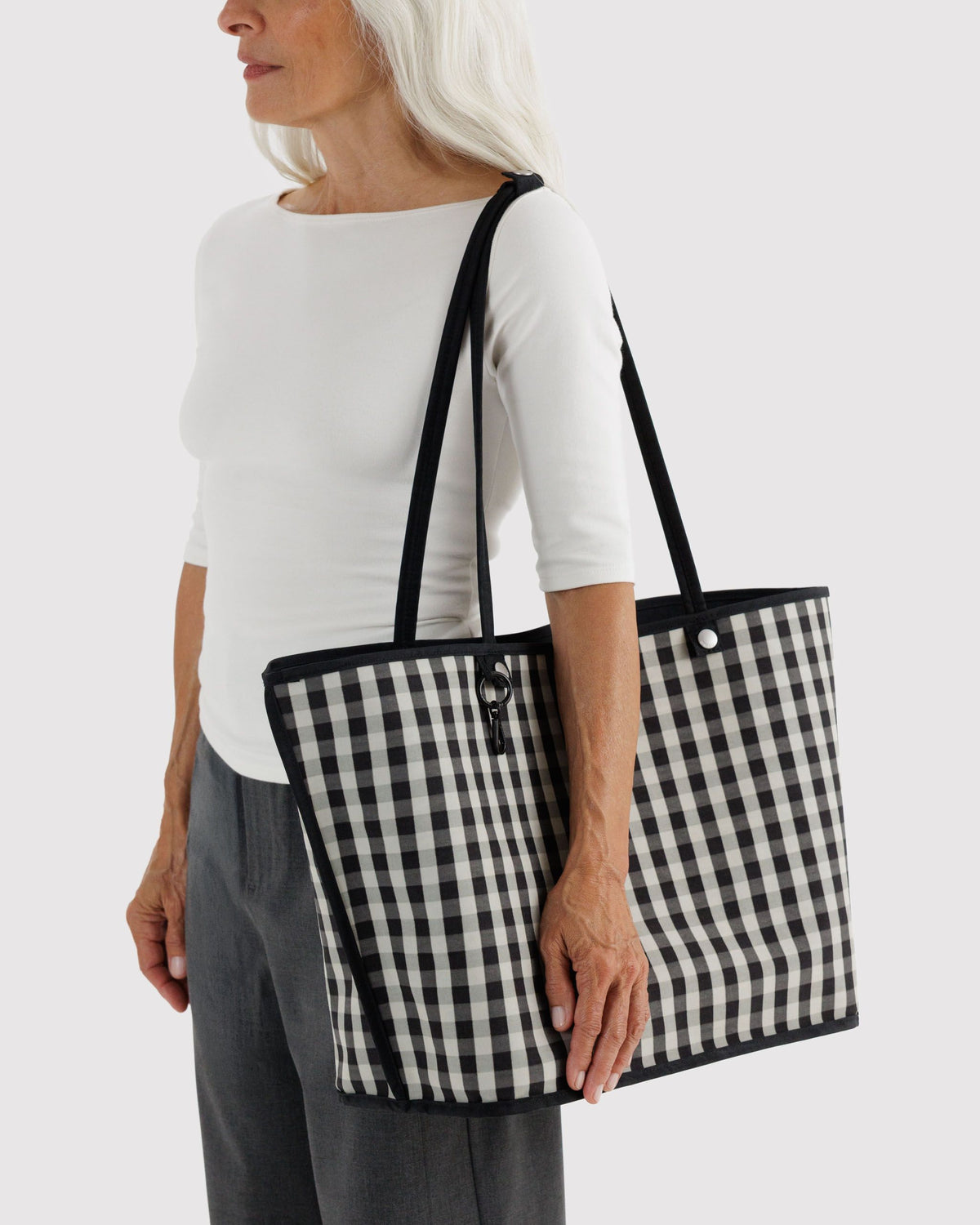 LARGE NYLON REVERSIBLE TOTE - US 4951