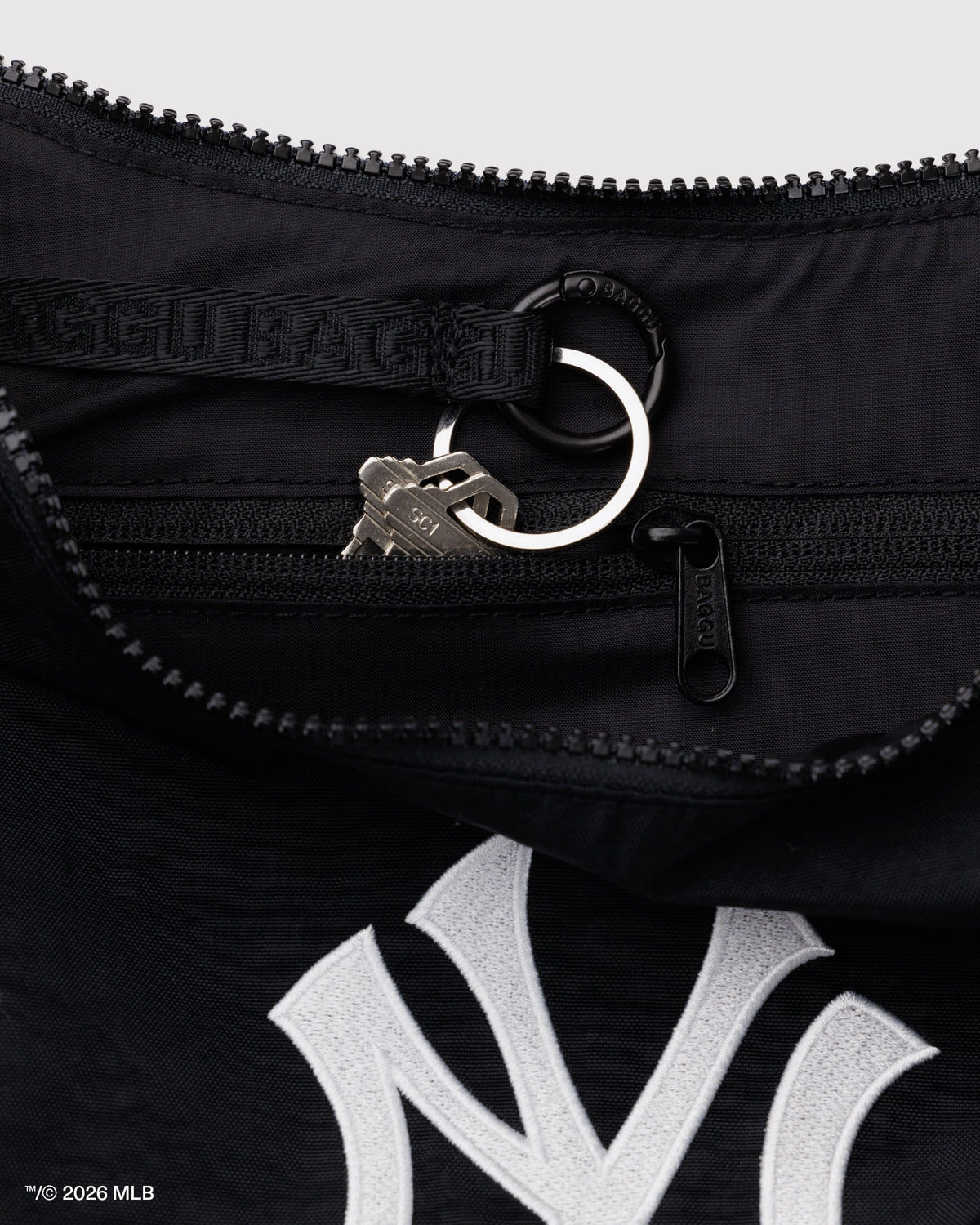 MEDIUM NYLON CRESCENT BAG - US 1597