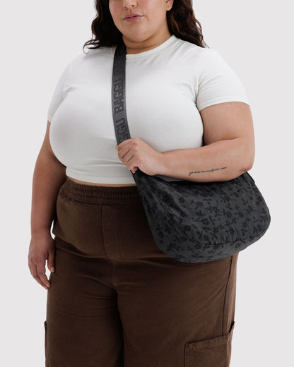 MEDIUM NYLON CRESCENT BAG - US 1417