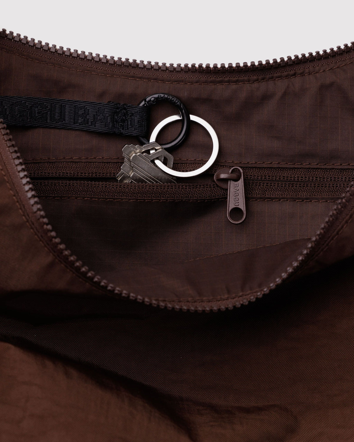 MEDIUM NYLON CRESCENT BAG - US 8761