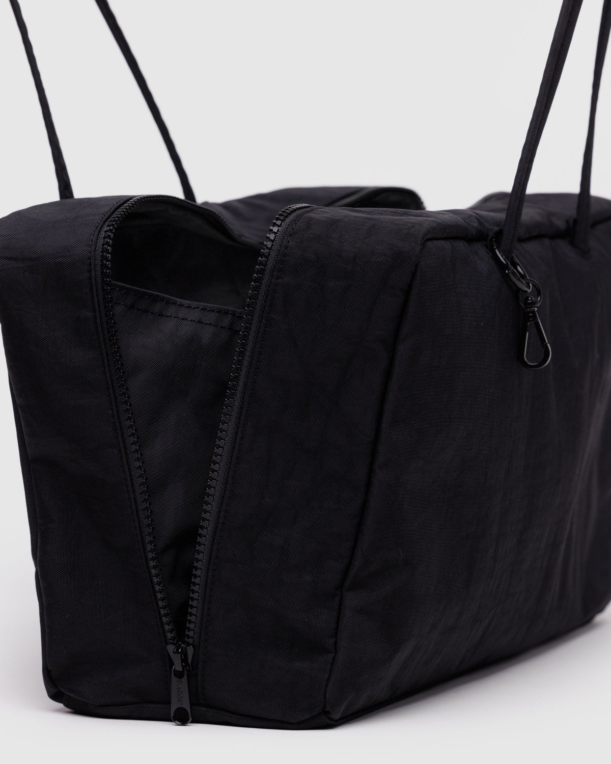 MEDIUM NYLON BOWLER BAG - US 3857