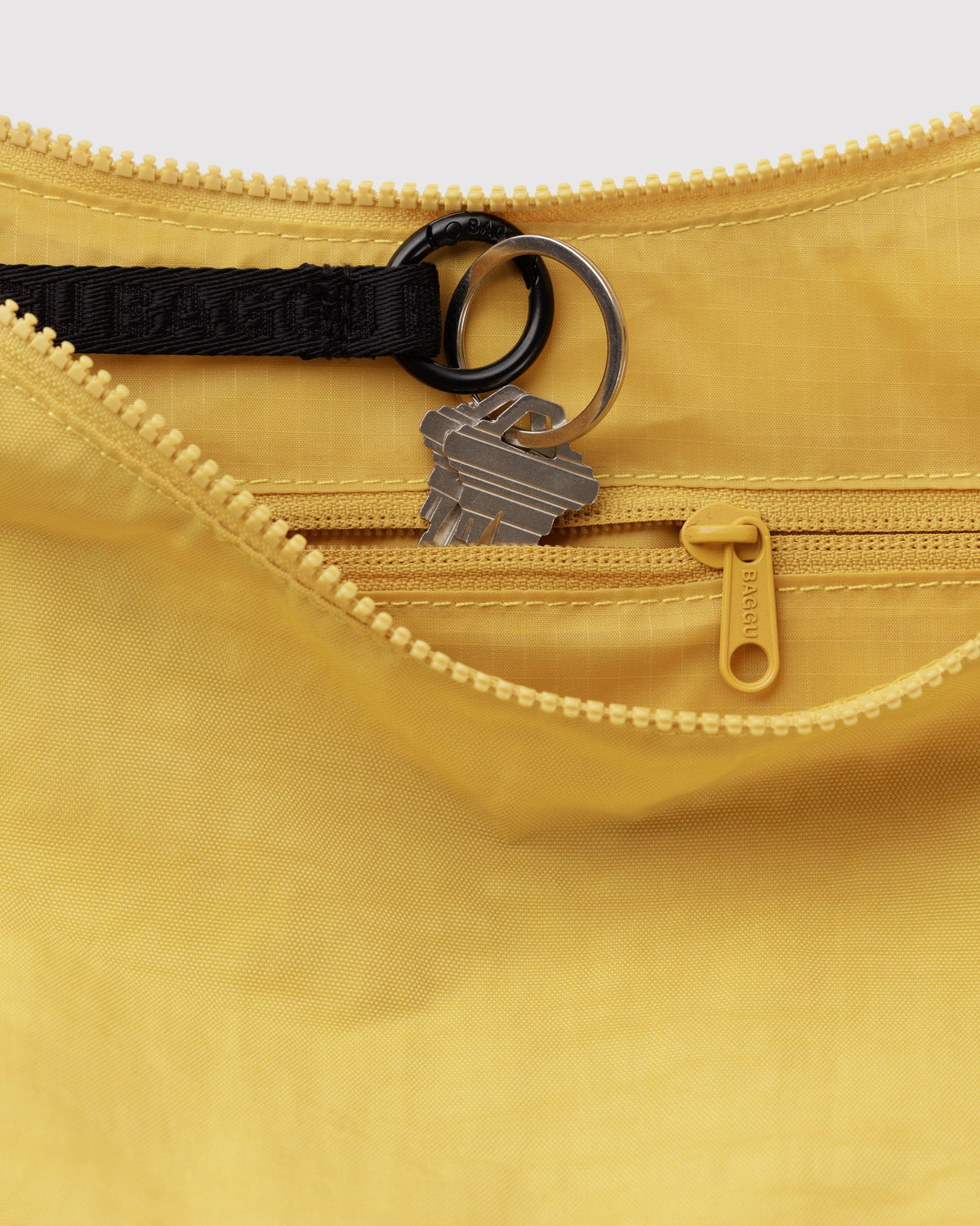 MEDIUM NYLON CRESCENT BAG - US 2791