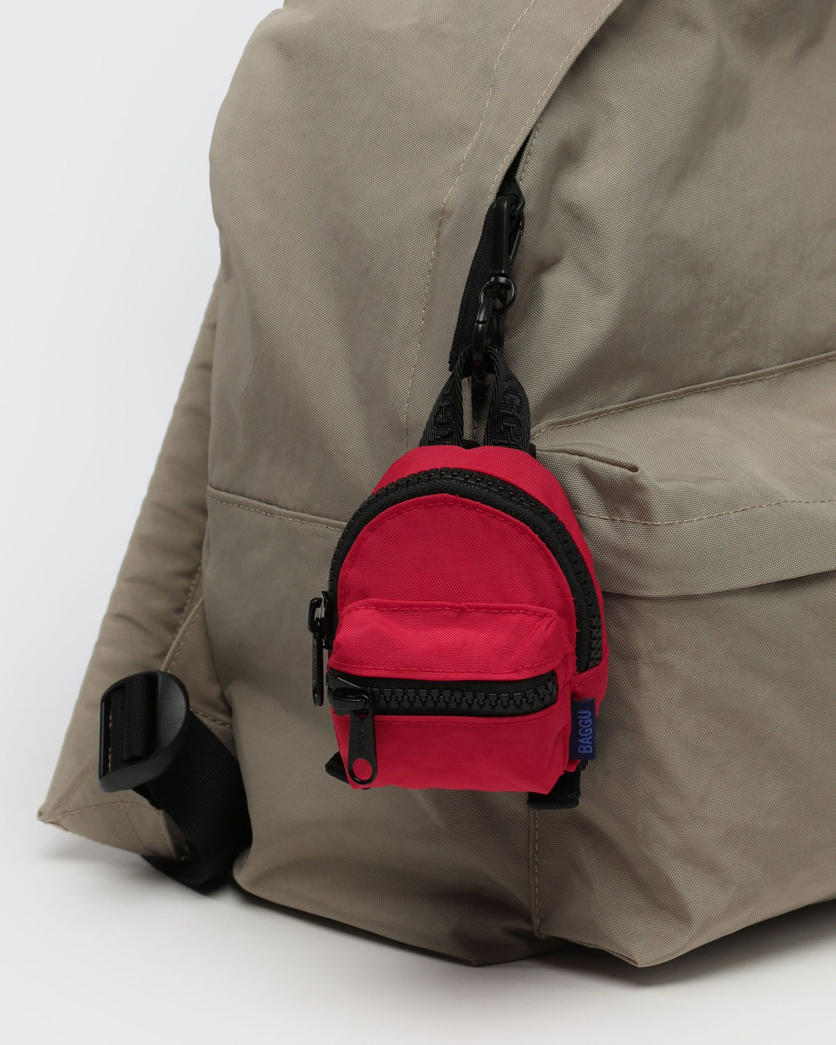 BACKPACK CHARM - US 4357